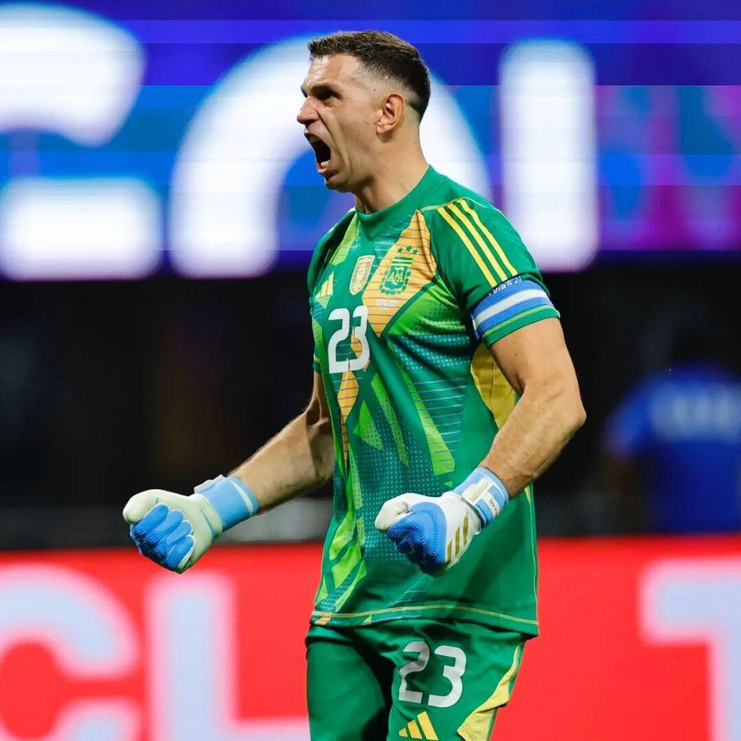 罗马诺：曼联已就个人条款和大马丁达成协议