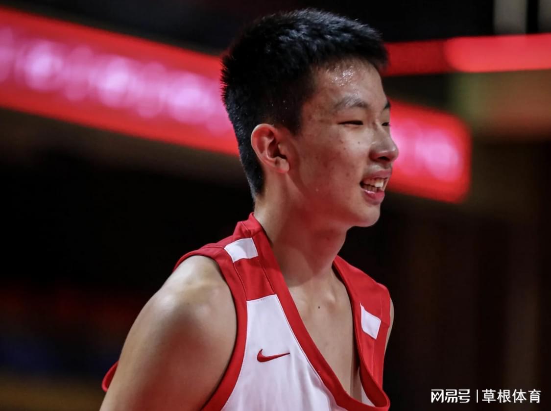 大喜讯!84-69:中国男篮又赢了,进4强+锁定世青赛门票,太稳了